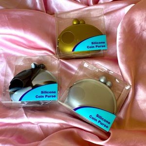 Silicone coin purse